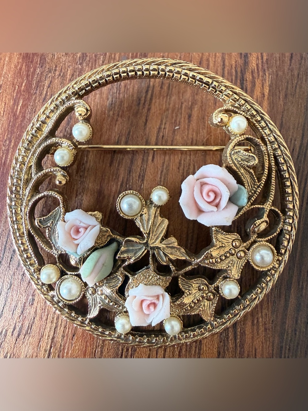 1928 Gold-Tone Brooch with Pink Porcelain Roses and Pearl Accents Pin